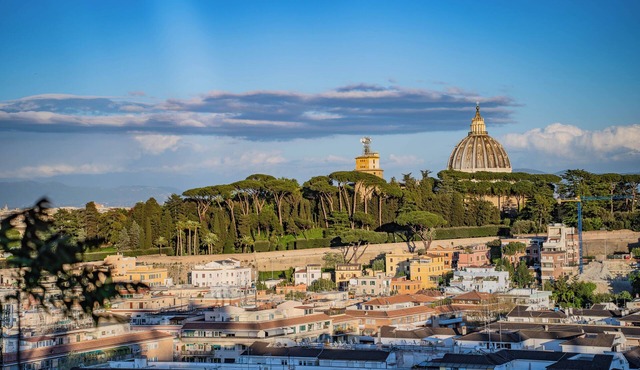 Three bedrooms, two bathrooms near St peter's Cathedral Area