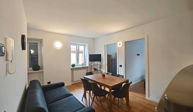 Three-room apartment Clock
