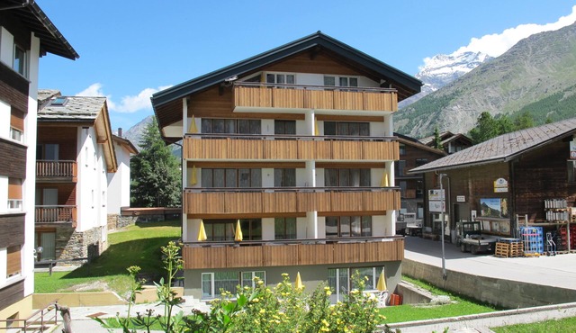 Vacation apartment/apartment for 7 guests with 55m² in Saas-Fee (161414)