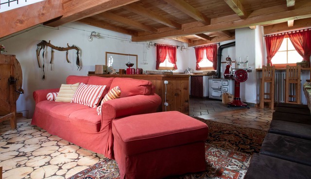 Vendrello - Three Bedroom House, Sleeps 6
