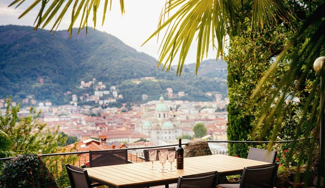 Villa Bertacchi - Inside and out Como
