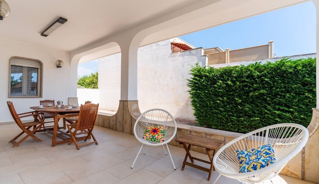 Villa 'Di Chiara' with Private Terrace in torre lapillo