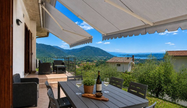 Villa Isedo LAKE VIEW 3 bedrooms + parking space