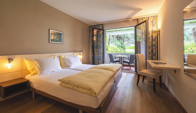 Villa Siesta, Park & Pool Living