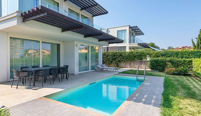 Villa with private pool and garden - I Tesori di Minerva