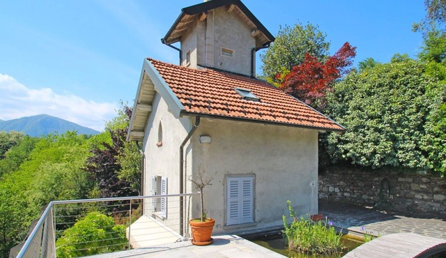 Wonderful private villa for 4 people with patio