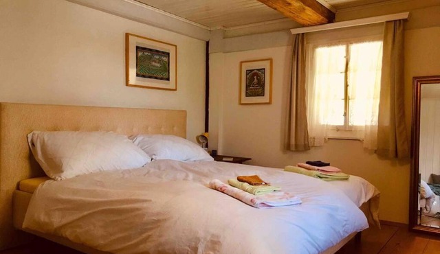 Zimmer in schmuckem Stöckli mit atemberaubender Aussicht