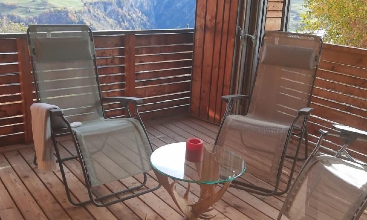Cumbel Ski Chalet | Holidayhouse Lumnezia Lux