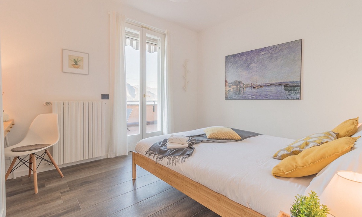Fiumelatte Apartment | The Apple House