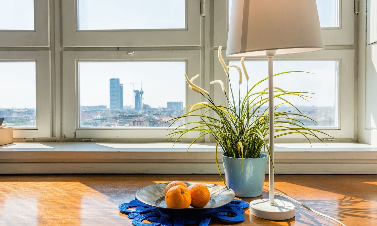 Porta Tenaglia Apartment | Biancamano Skyline View - 13th Floor 1 bdr With Balcony in Moscova Sempione