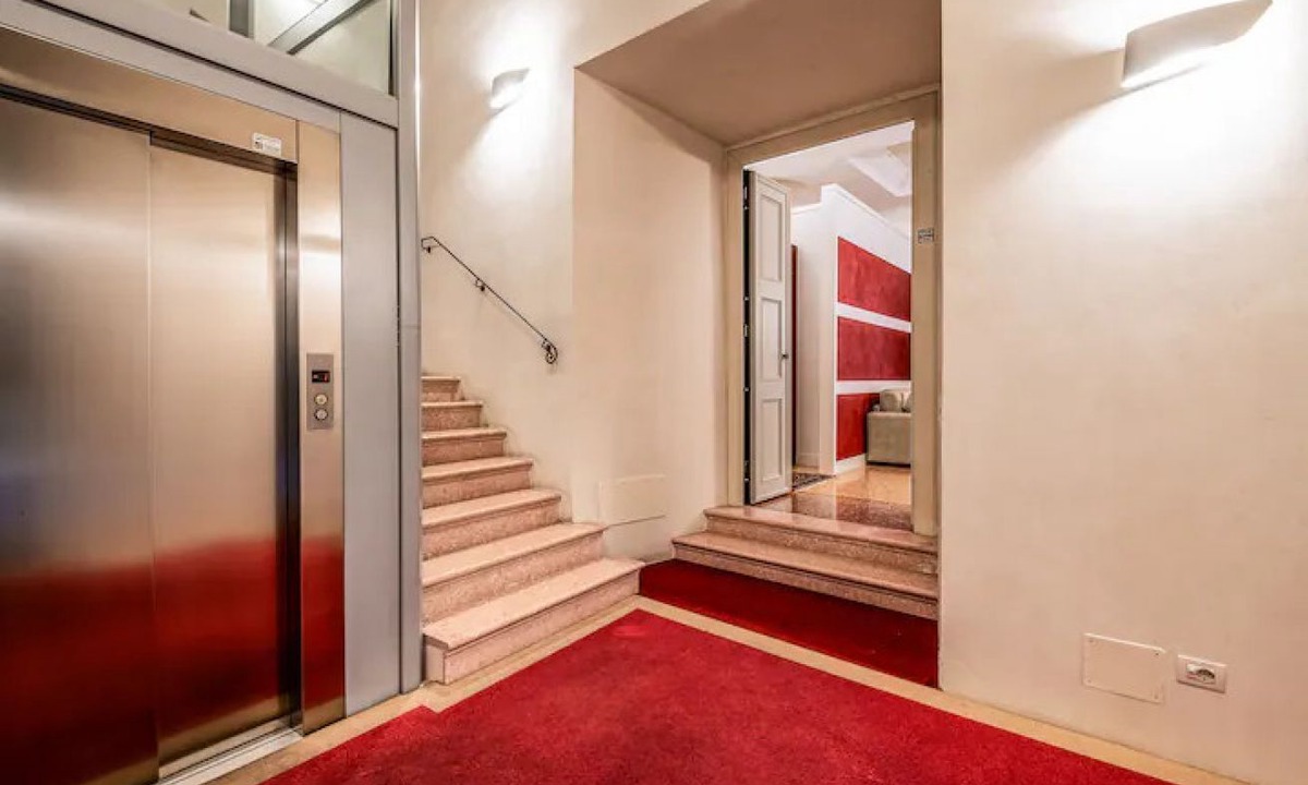 Citta Antica Apartment | Elegant Lugo mansion in historic Veronese palace