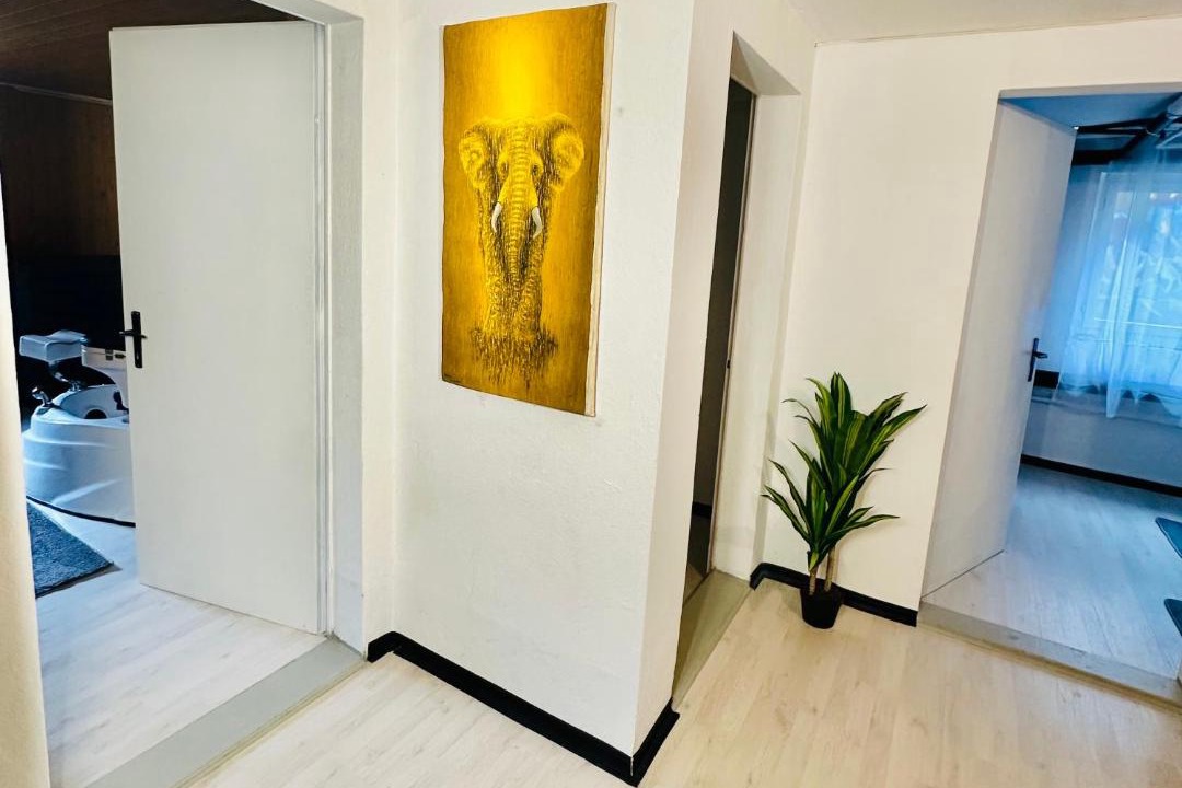 Gross Apartment | Feel atHome byLakeSihl Hosted by Nikki