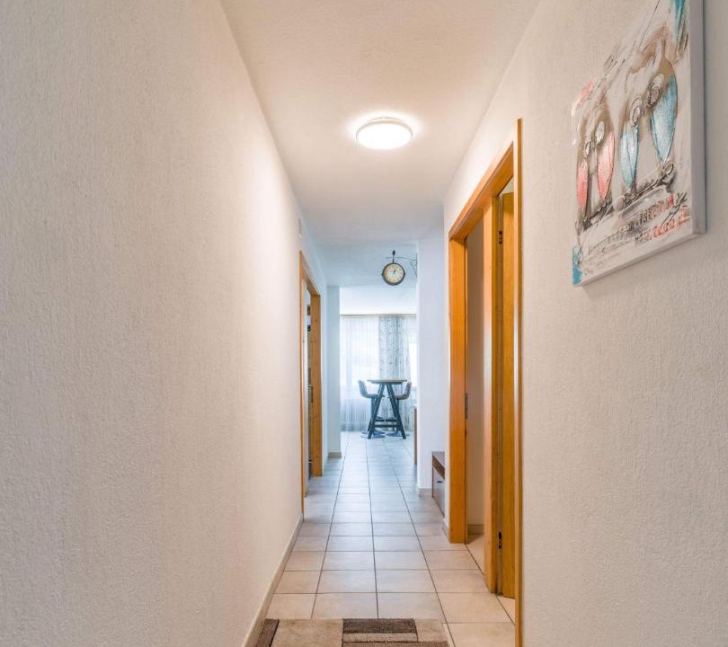 Davos-Platz Apartment | Bright 2BR Davos Apt with Parking and Balcony