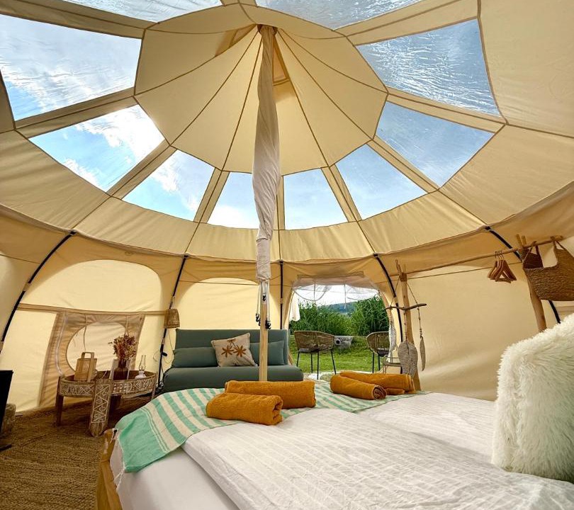 Steckborn Hostel | Strandbad Steckborn mit Herberge, Camping & Glamping