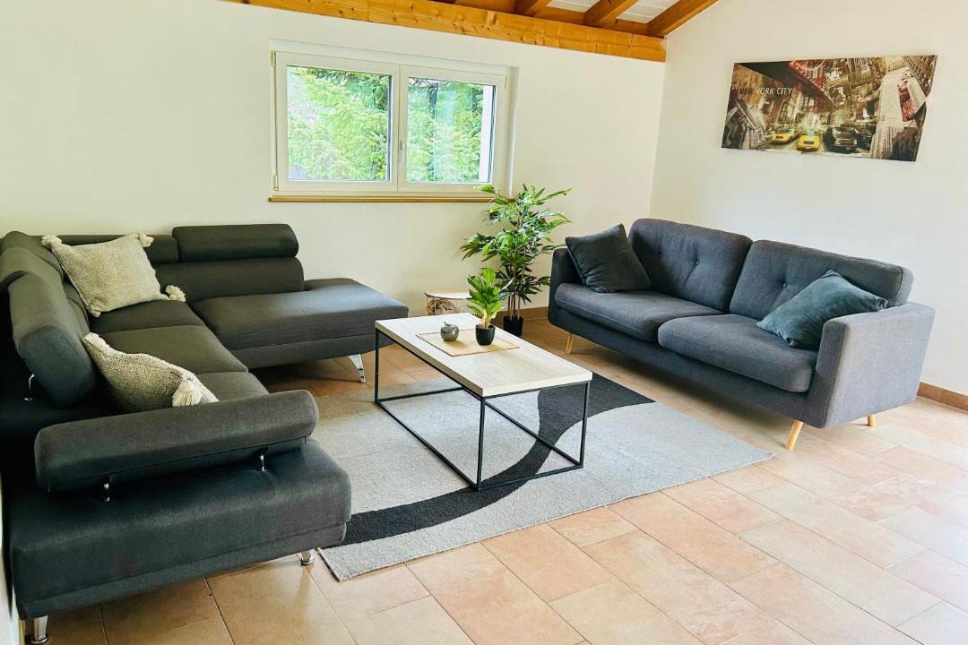 Val-de-Travers Apartment | Appartement duplex spacieux