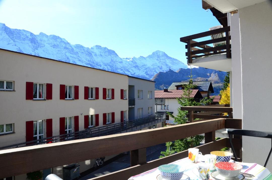 Murren Apartment | Charming and cosy apartment (sleeps 4-6 people) in a beautiful mountain village