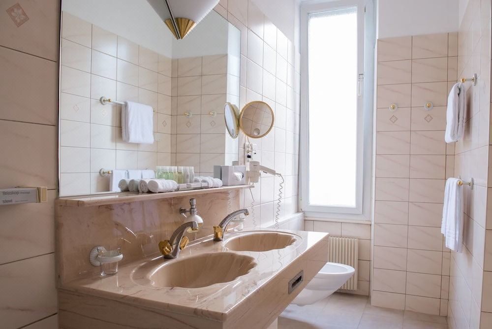 Photo of Bathroom in Montreux City Centre