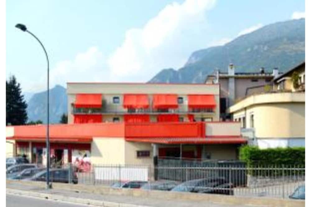 Photo of Outdoor in Cremeno