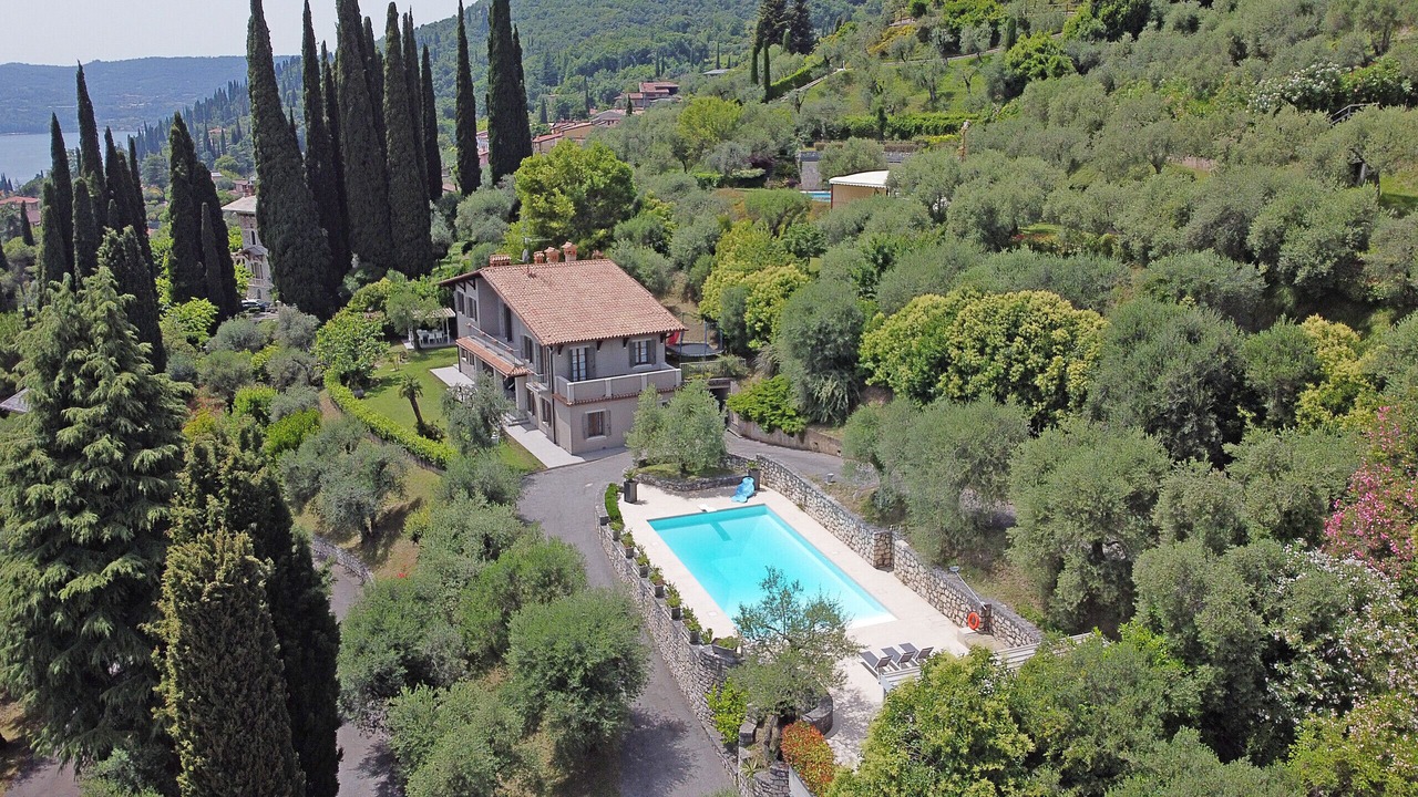 Photo of Outdoor in Morgnaga