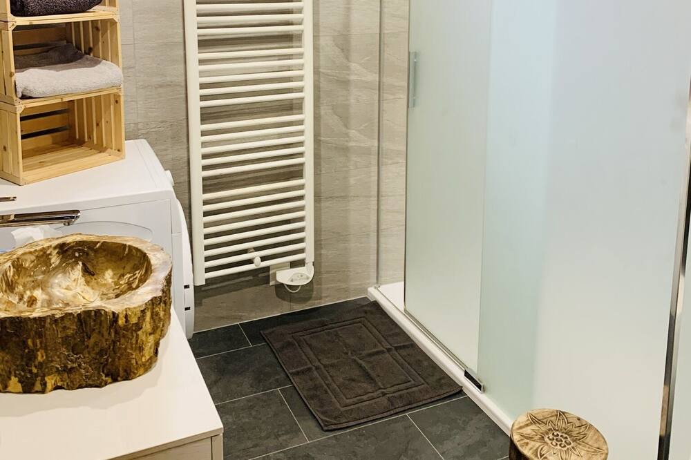 Photo of Bathroom in Moleson