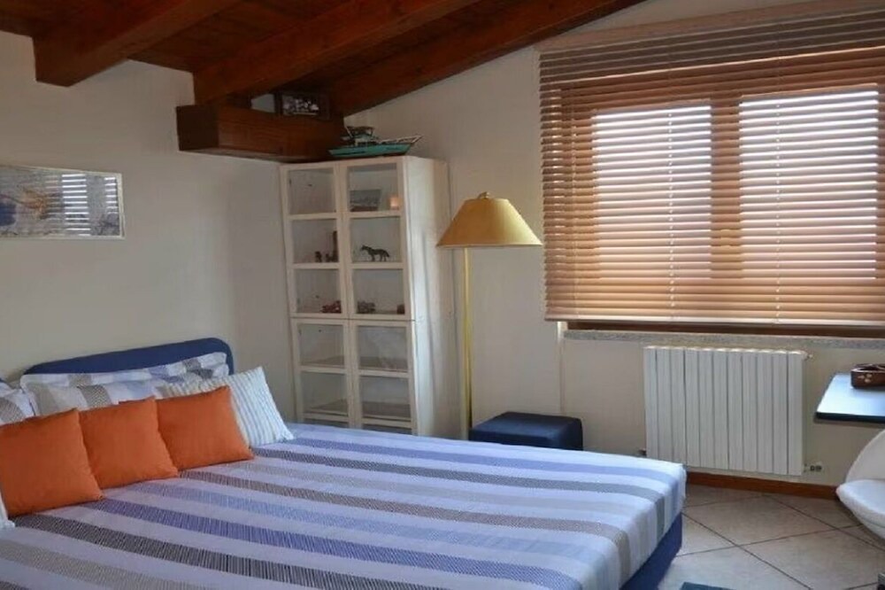Photo of Bedroom in Arona