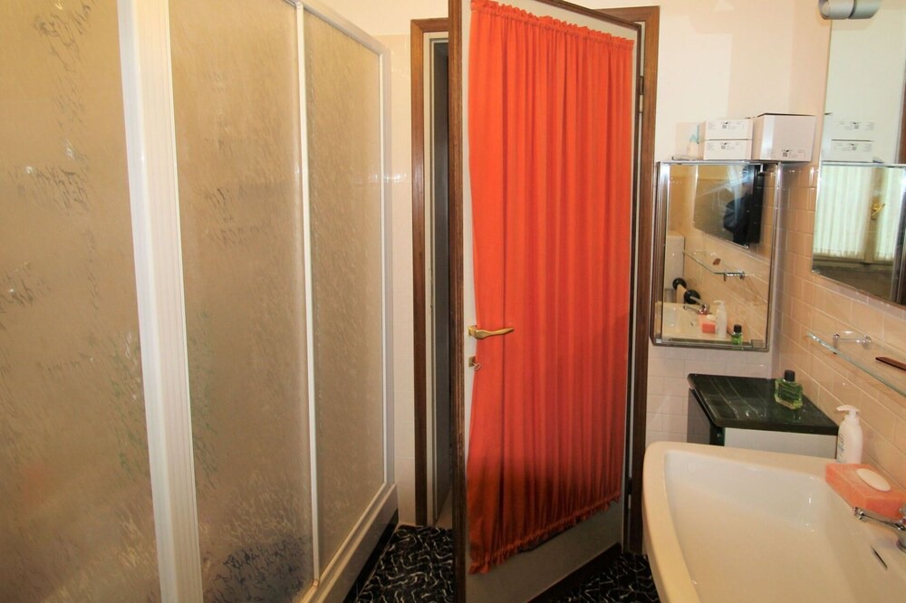 Photo of Bathroom in Porto Valtravaglia