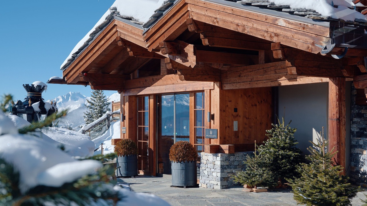 Photo of Outdoor in Lens