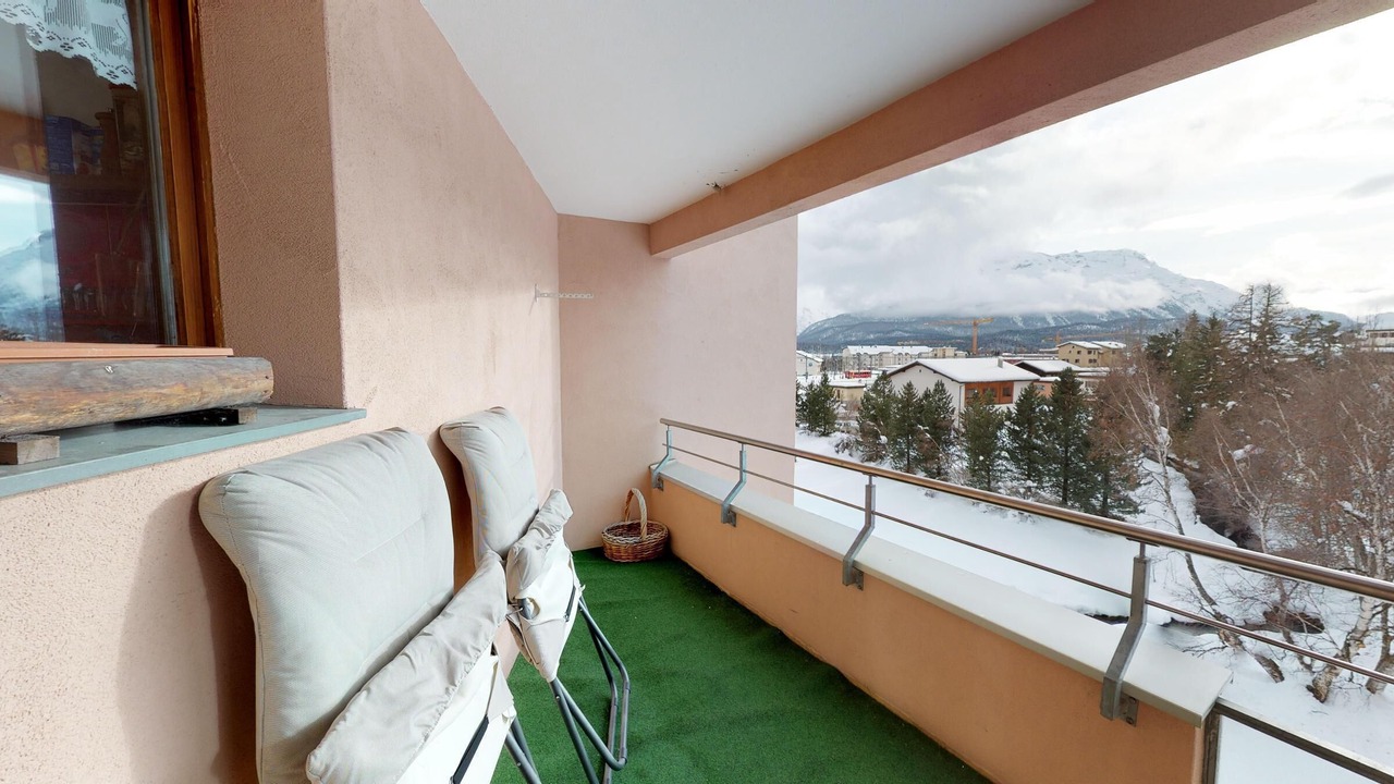 Photo of Outdoor in Samedan