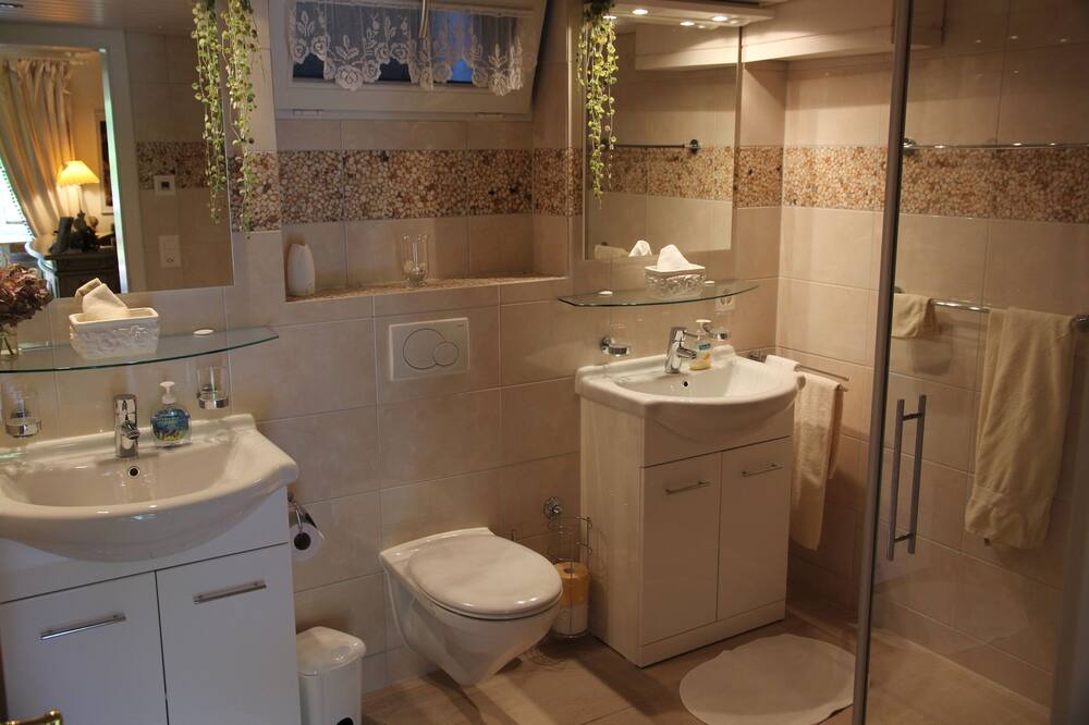 Photo of Bathroom in Wolfhausen