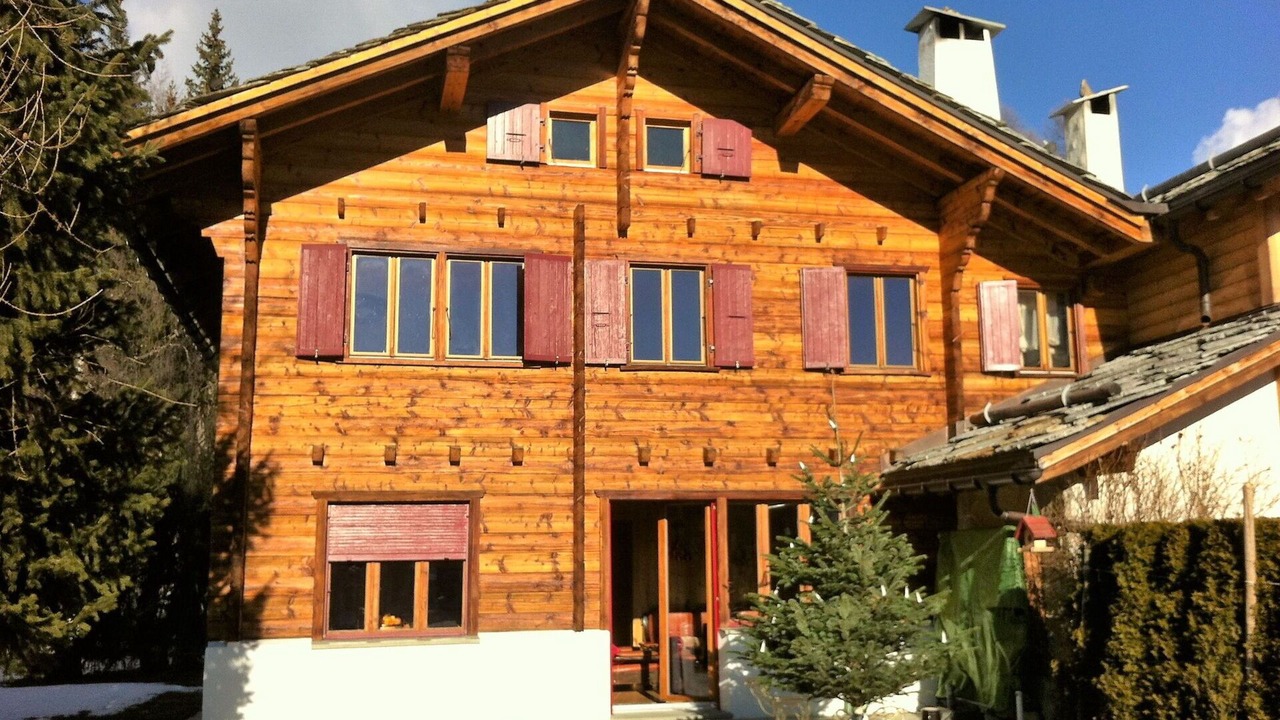 Photo of Outdoor in Lens