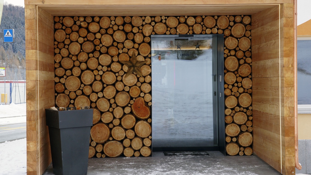 Photo of Outdoor in Tschierv