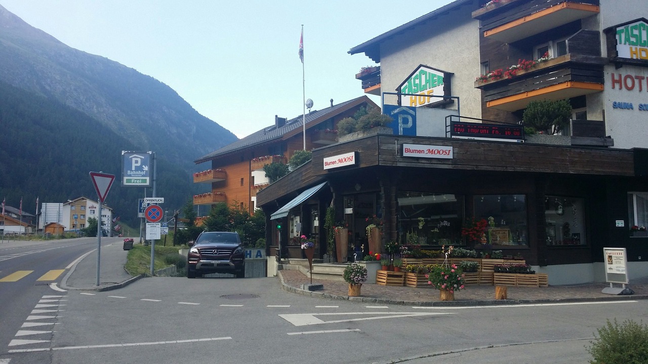 Photo of Outdoor in Taesch