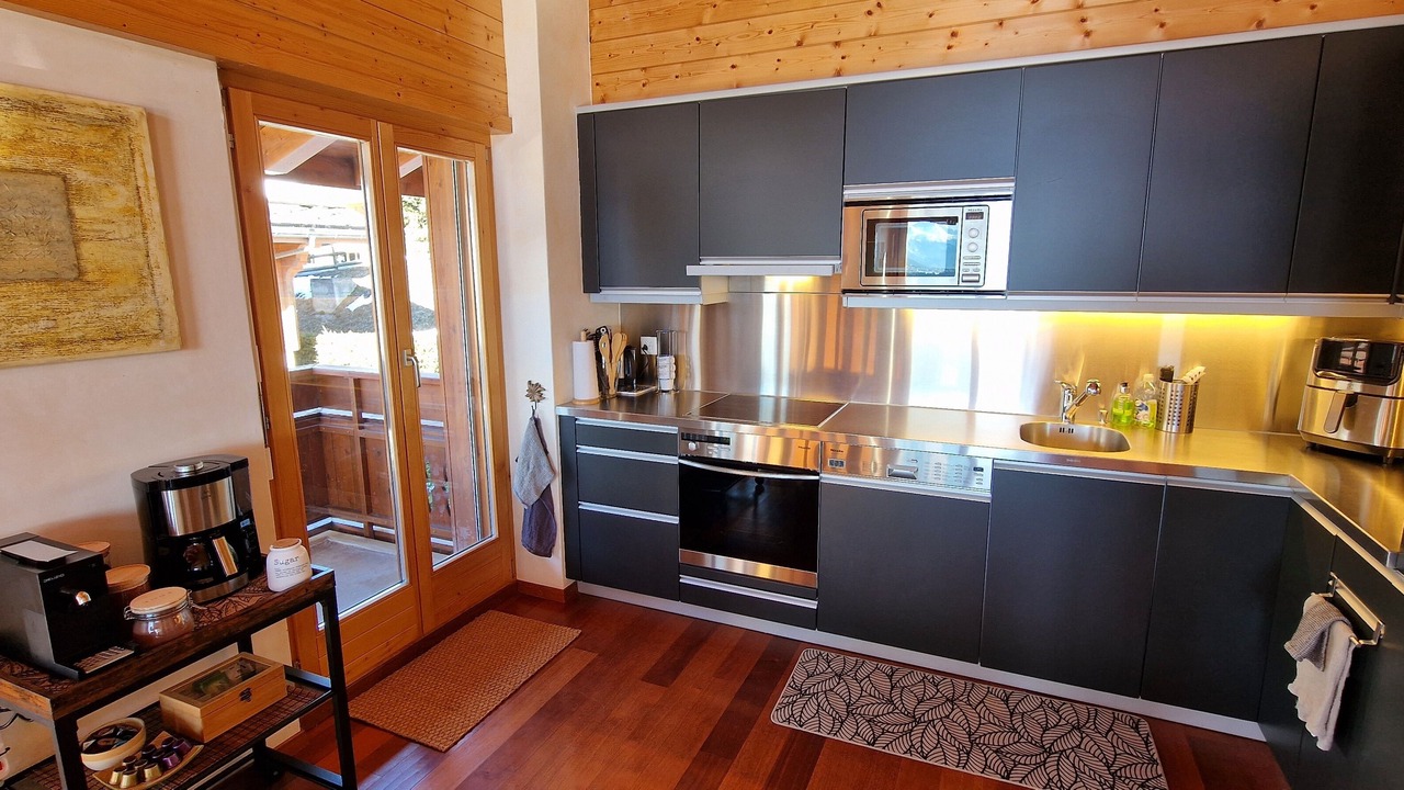 Photo of Kitchen in Lens