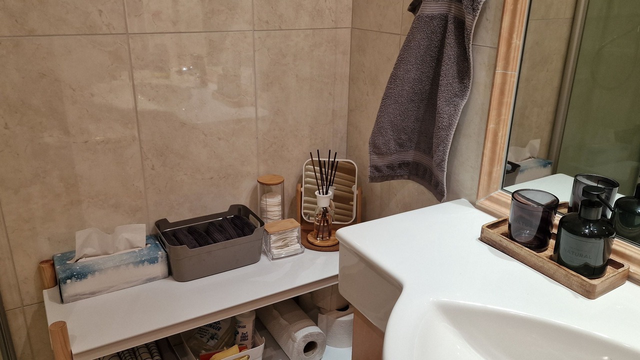 Photo of Bathroom in Lens