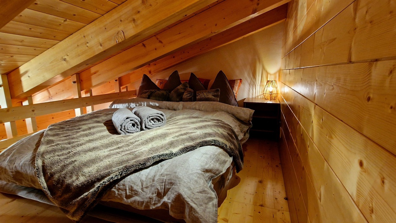 Photo of Bedroom in Lens