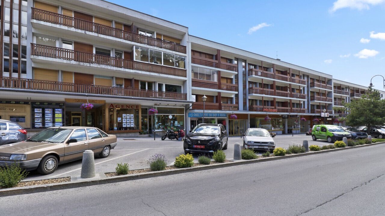 Photo of Outdoor in Noes