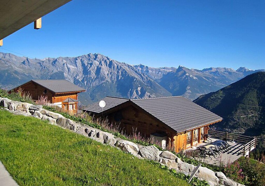 Photo of Buildings in Riddes