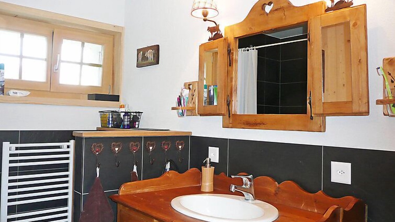 Photo of Bathroom in Moleson