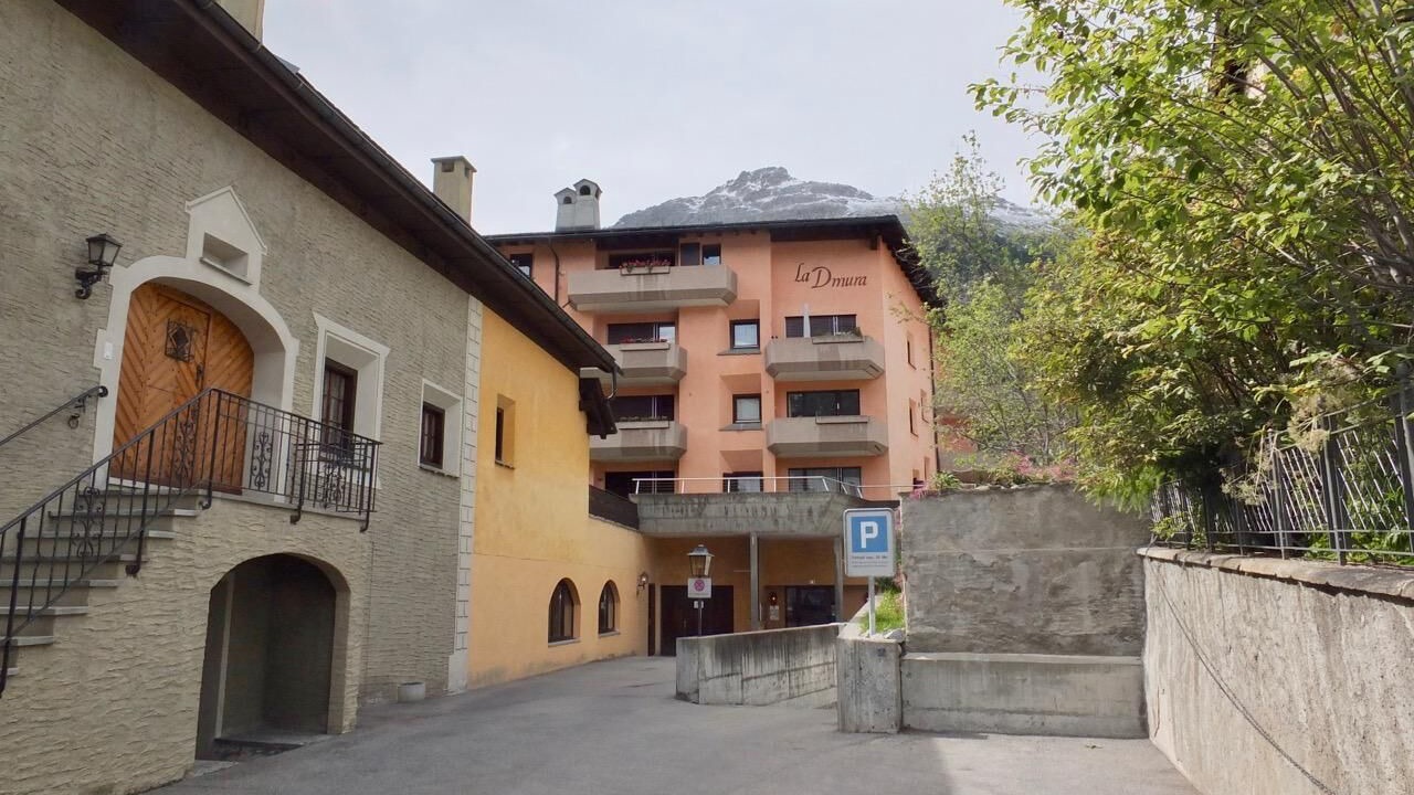 Photo of Outdoor in Samedan