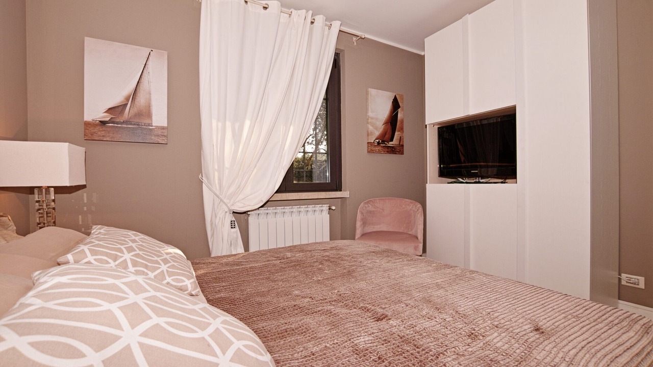 Photo of Bedroom in Manerba del Garda