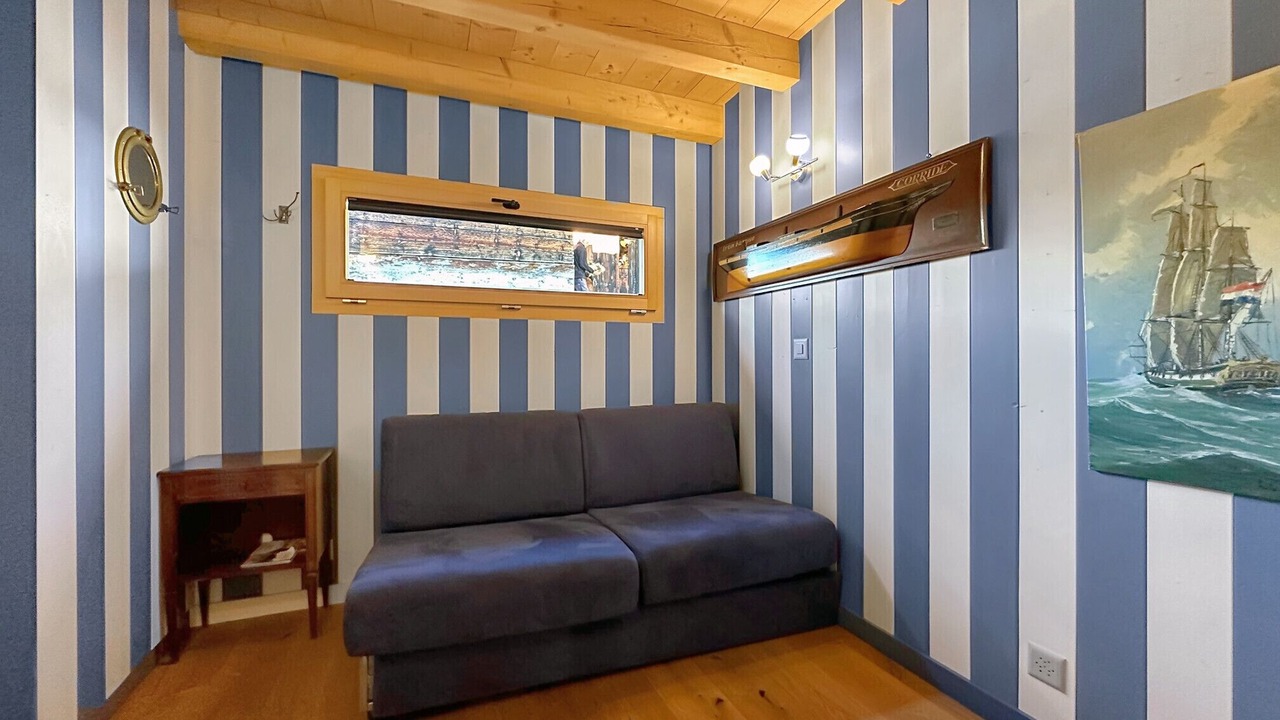 Photo of Livingroom in Sarreyer