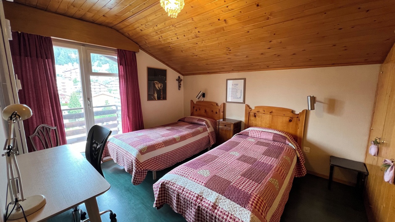 Photo of Bedroom in Lens