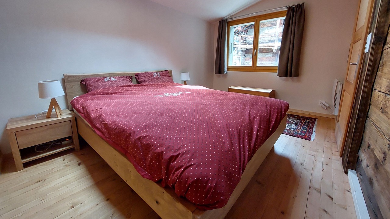 Photo of Bedroom in Sarreyer