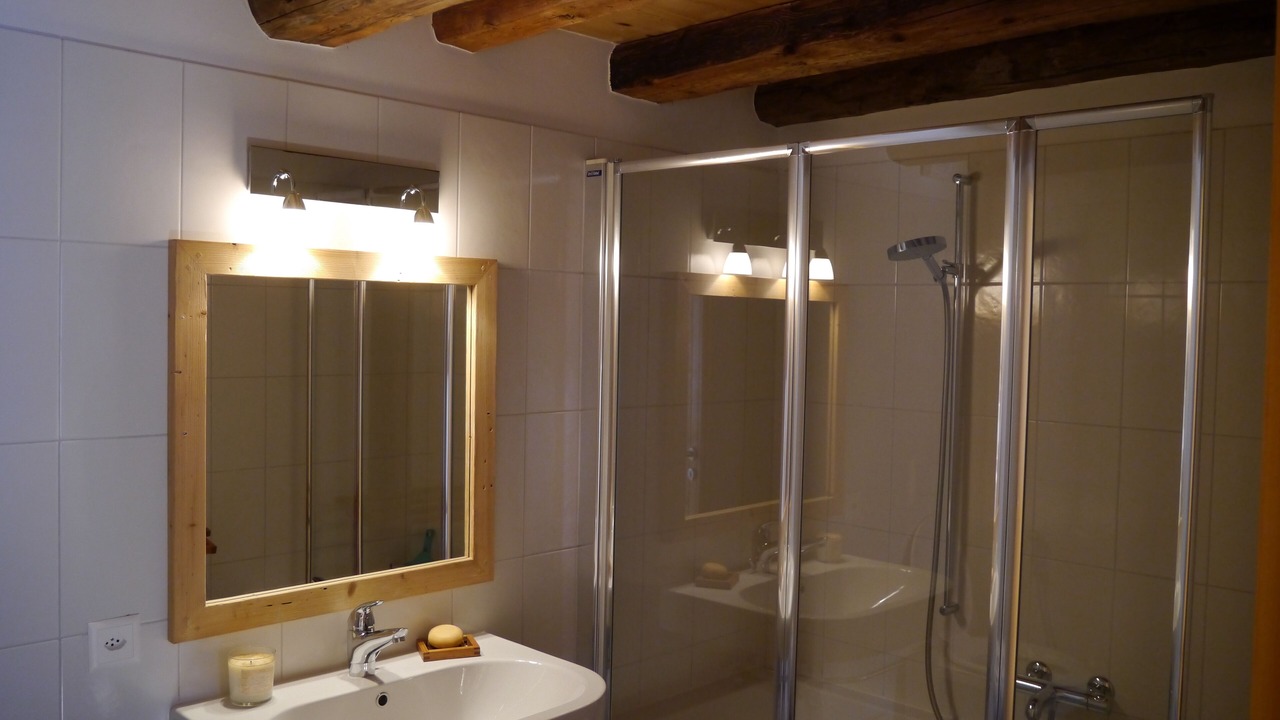 Photo of Bathroom in Sarreyer
