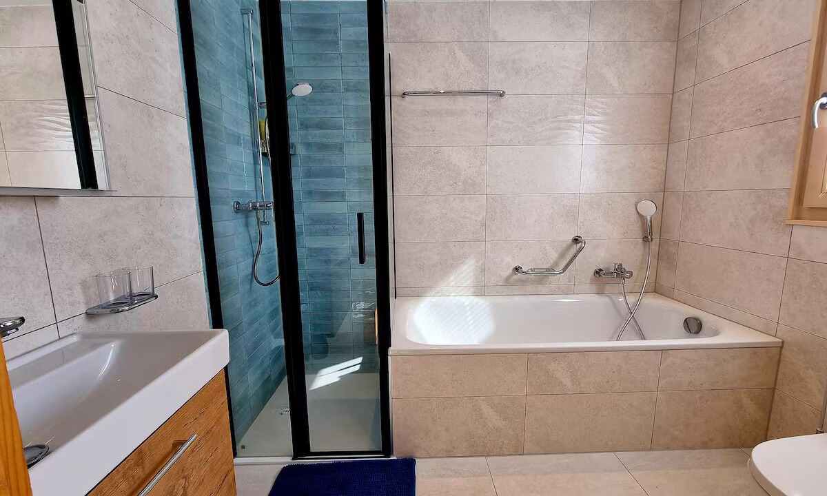 Photo of Bathroom in Evolene