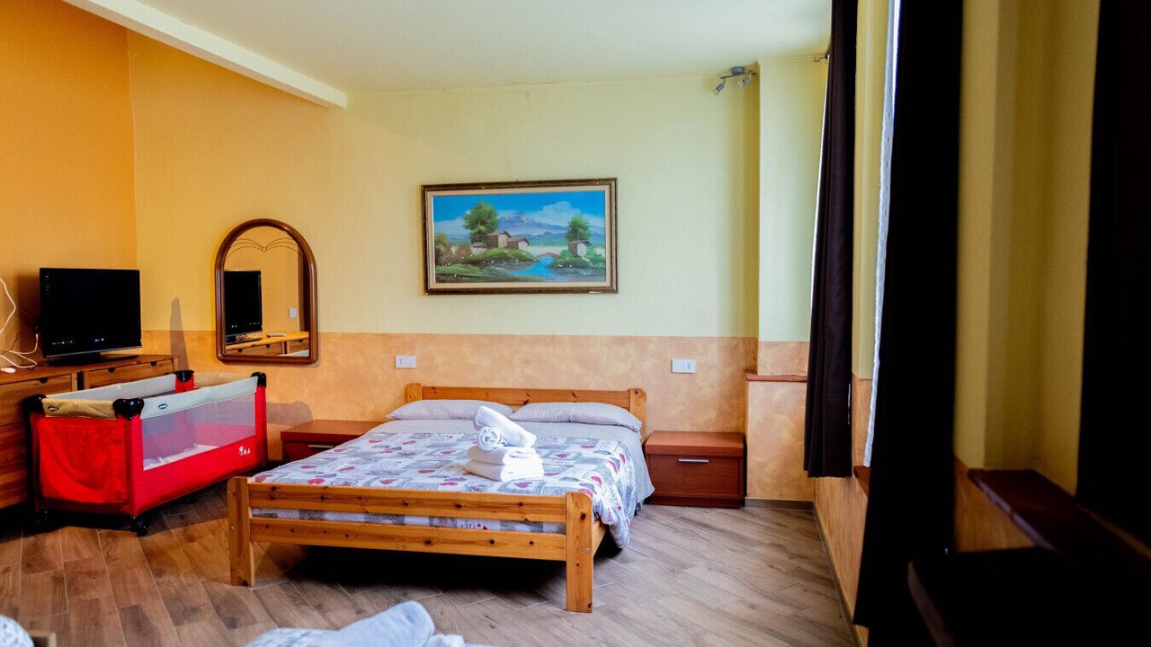 Photo of Bedroom in Senna Comasco