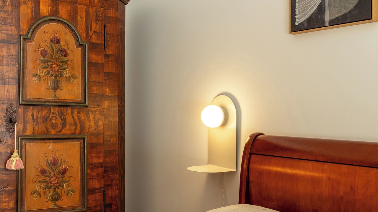 Photo of Bedroom in Lens