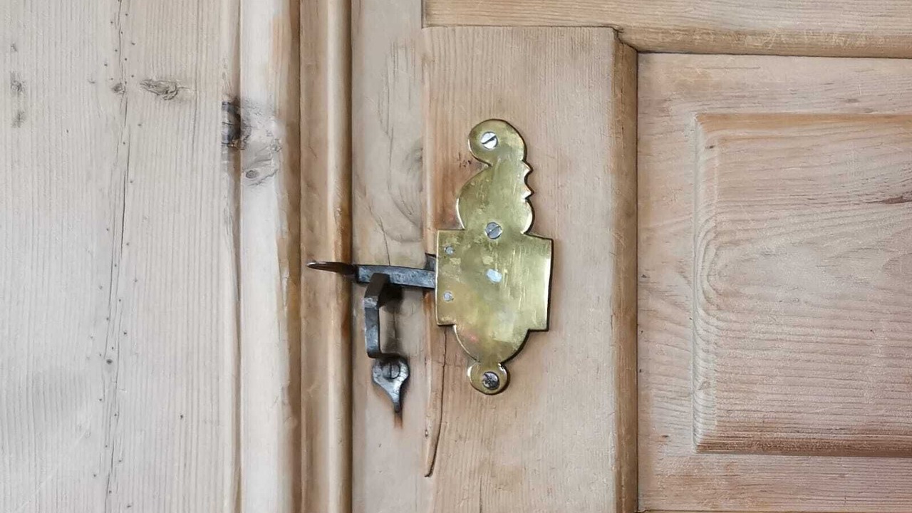 Photo of Others in Lavin