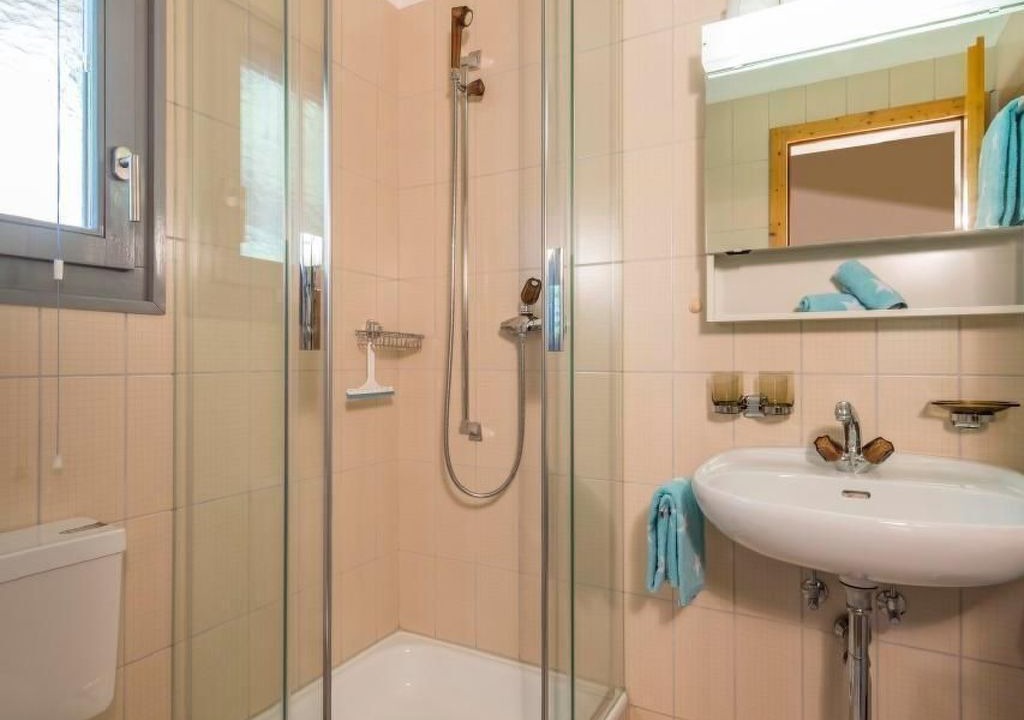 Photo of Bathroom in Maloja