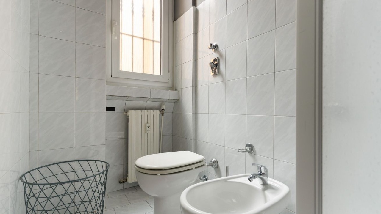 Photo of Bathroom in Chinatown